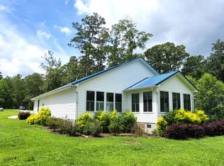 142 Parklin Ln, Elloree, SC 29047