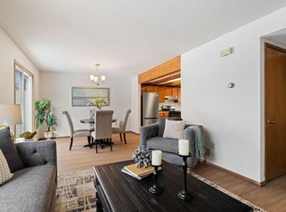 10668 Hummingbird St NW, Coon Rapids, MN 55433