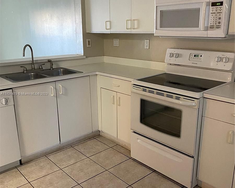 1st image of 13917 SW 176th Ln #13917