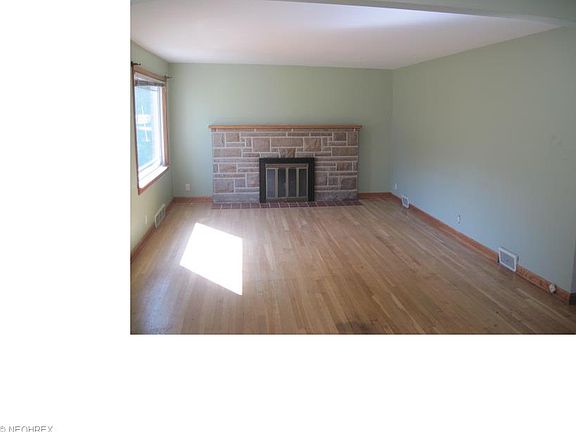 3rd image of 4608 Euclid Blvd