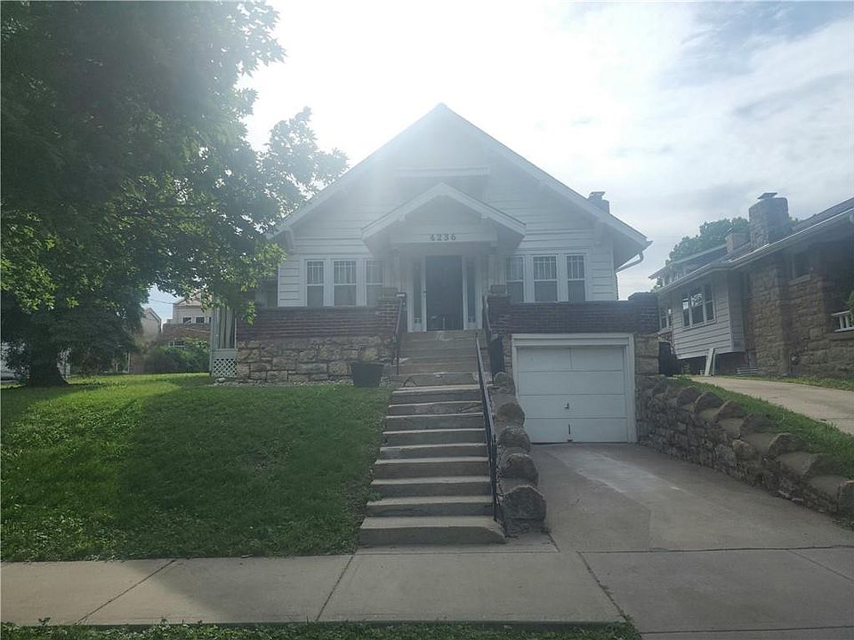 2nd image of 4236 Genessee St