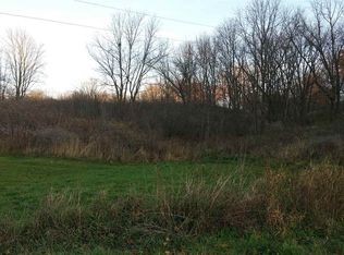 621 Sparks Hill Rd, Cazenovia, WI 53924