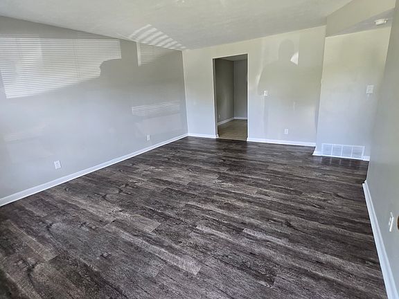 2nd image of 107 Robbins Dr APT 7