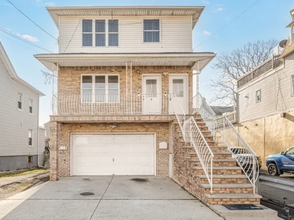 52 Orchard St, Elizabeth City, NJ 07208