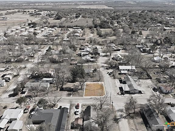 5th image of N Fannin Ave