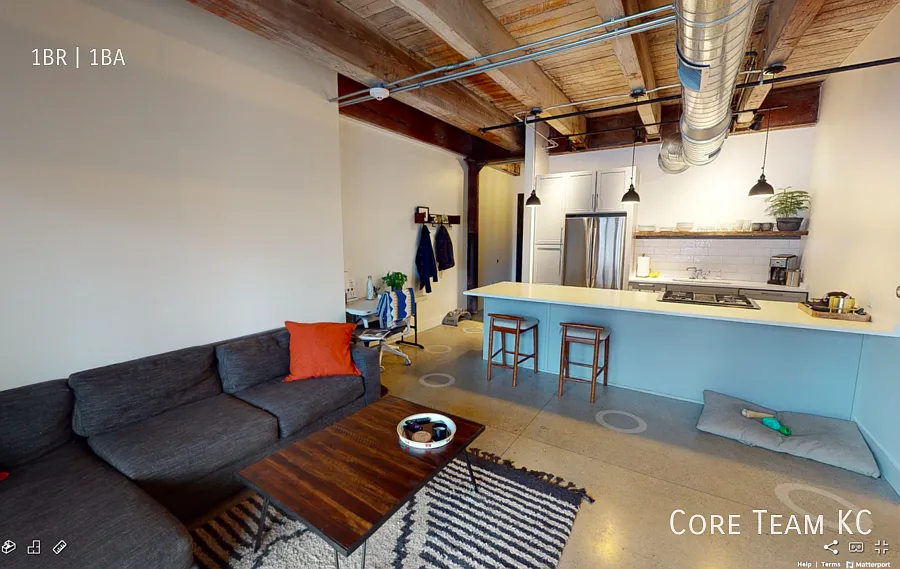 1513 Walnut St #303