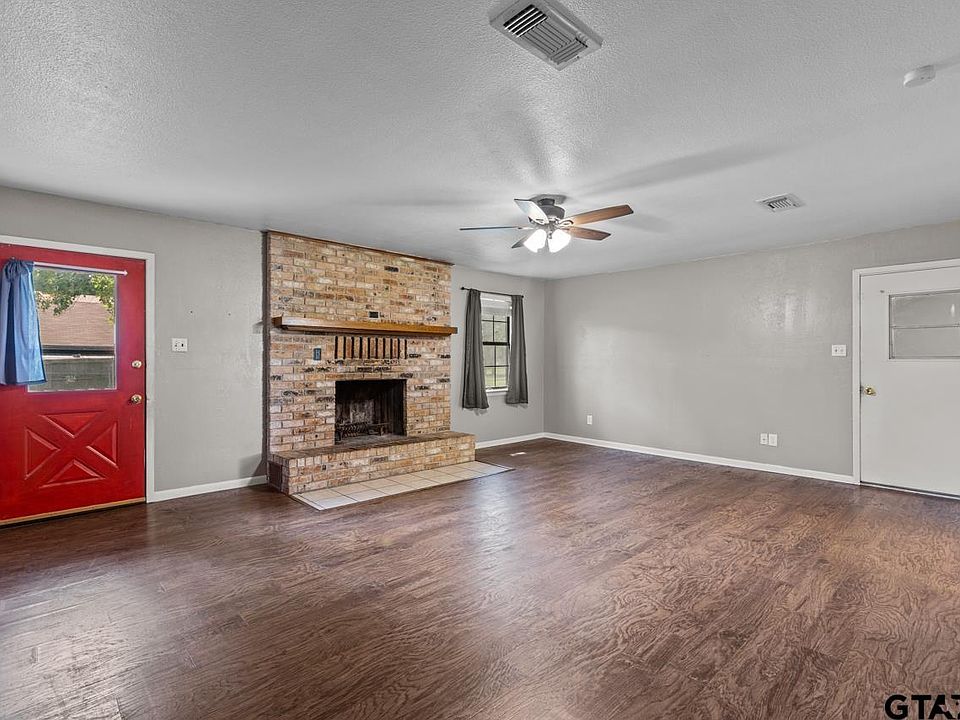 1st image of 1109 Caprice Dr