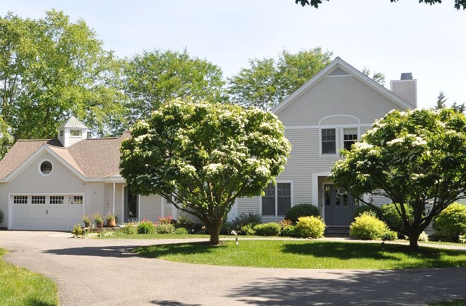 226 Tower Road in Lincoln
