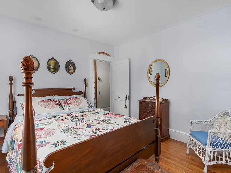 141 Coggeshall Ave — Photo 20