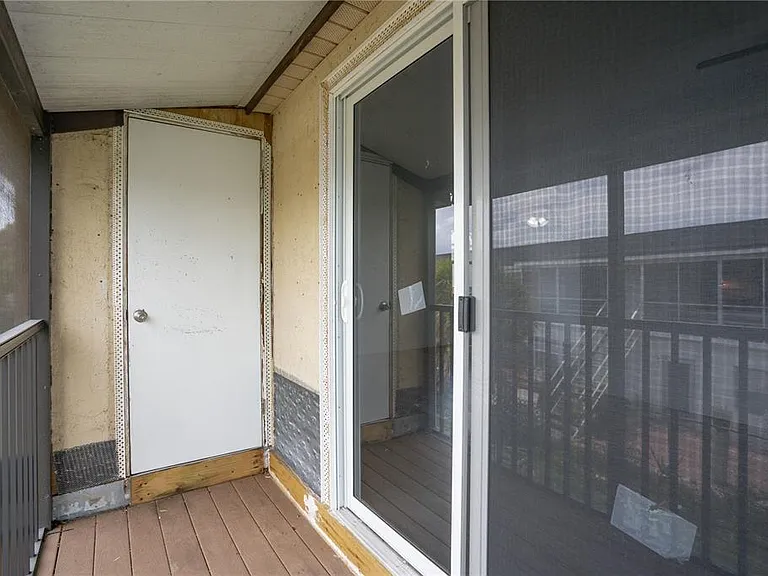 22291 Westchester Blvd #206 — Photo 3