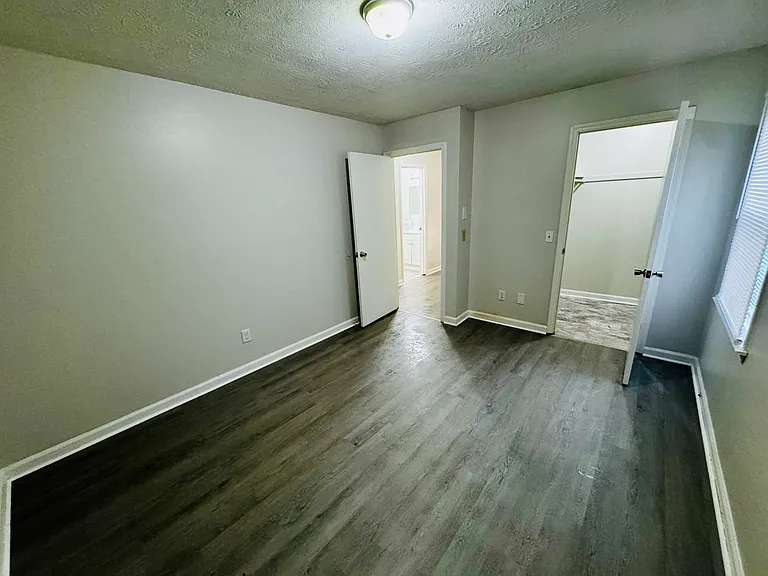 125 E Walnut St #29 — Photo 9