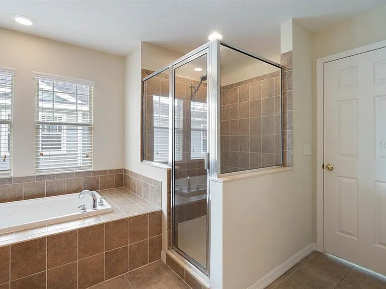 16126 Bridgecrossing Dr — Photo 21