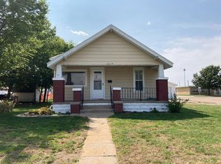 513 Center Ave, Oakley, KS 67748