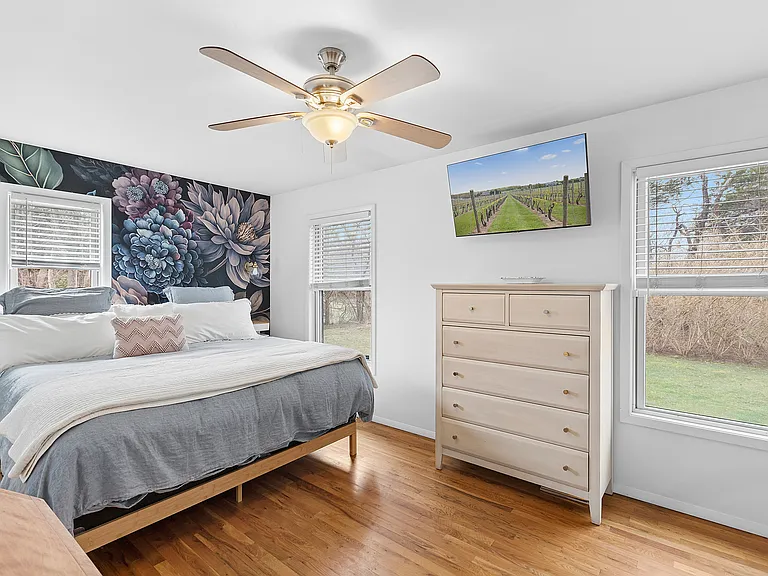 1746 Montauk Hwy — Photo 9