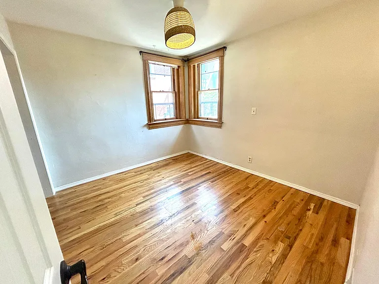 1320 N Saint Paul St #A — Photo 11