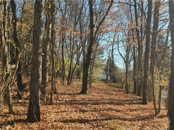 215 Bedillion Rd, Washington, PA 15301