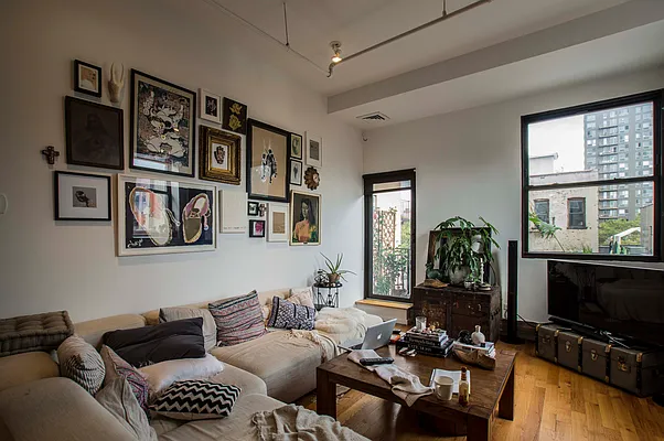 Sold by Cast Iron Real Estate | media 2