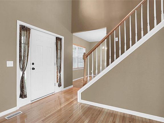 5th image of 11823 Stepping Stone Dr