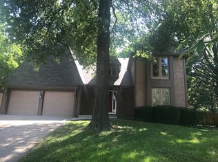 11605 W 108th Ct, Overland Park, KS 66210