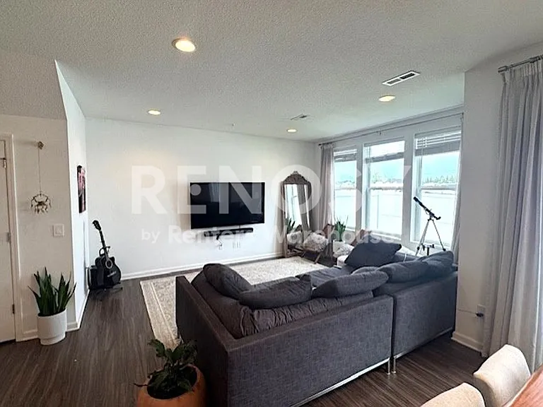 7216 Walnut Grove Ln N — Photo 8