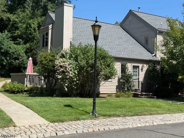 4F Somerset Hills Ct, Bernardsville Boro, NJ 07924