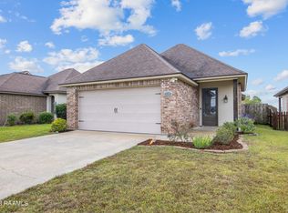 700 Highland View Dr, Youngsville, LA 70592