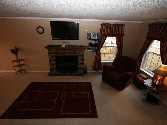 4th image of 19338 Tradewinds Dr
