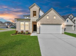 12003 Maple Oak Dr, Houston, TX 77066