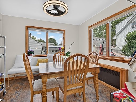 4th image of 4 Howard Ave
