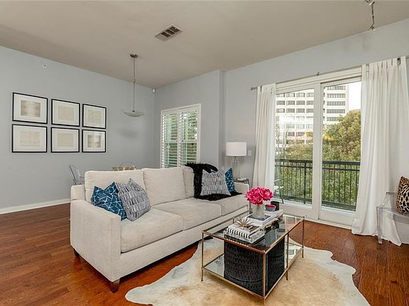 4th image of 2950 McKinney Ave APT 317