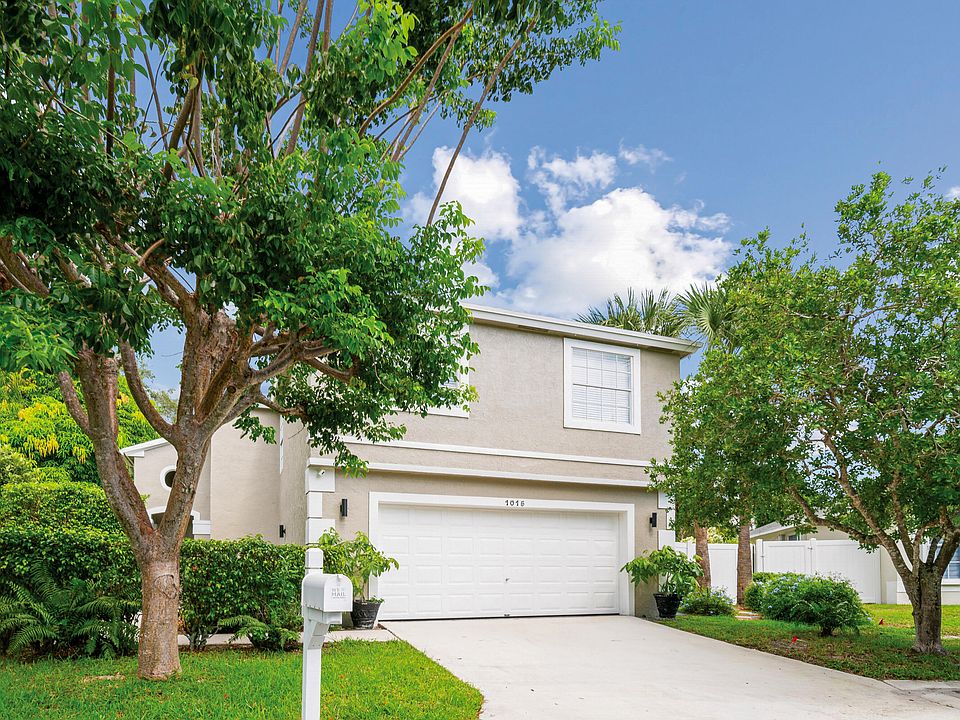 1st image of 1015 Fairfax Circle W