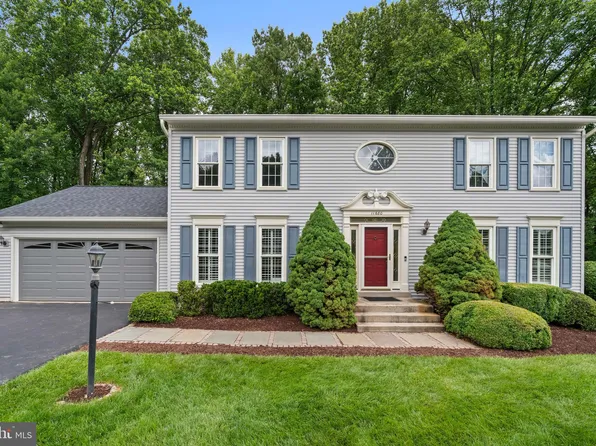11680 Pellow Circle Ct, Herndon, VA 20170