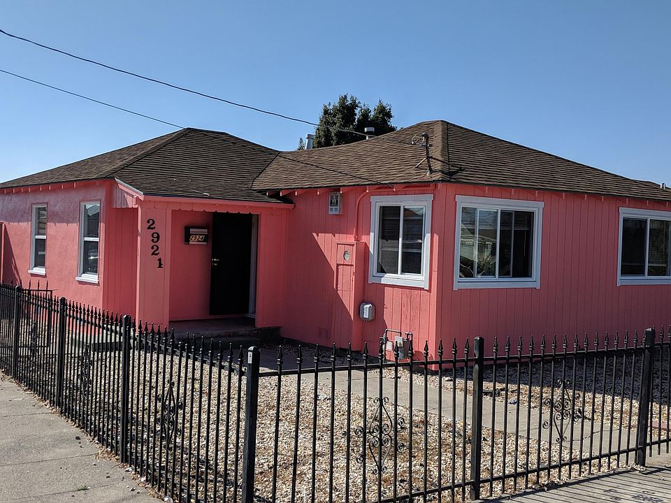 1st image of 2924 Esmond Ave