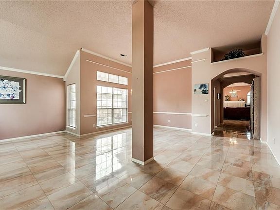 5th image of 1404 Meadow Vista Dr