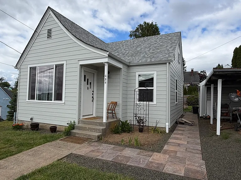 235 Columbia St — Photo 1