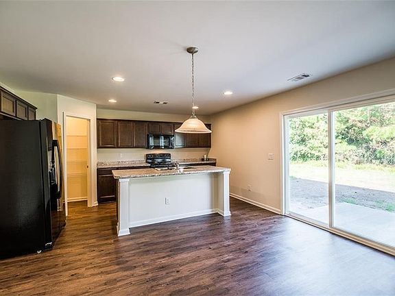 2nd image of 110 Roswell Dr W