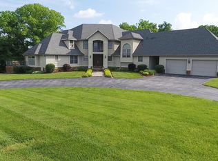 1542 E Greenbridge Rd, Ozark, MO 65721