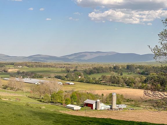5th image of 1187 Indian Ridge Rd