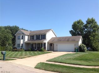 124 Stacey Ct, Madison, OH 44057