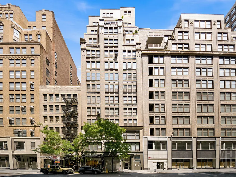 241 W 36th St #10R — Photo 10