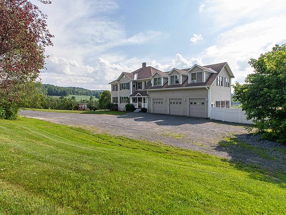 3rd image of 525 Sheldon Brook Road
