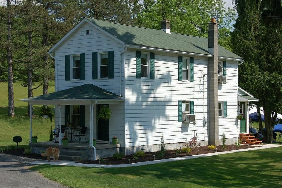 1st image of 324 Thomas Rd