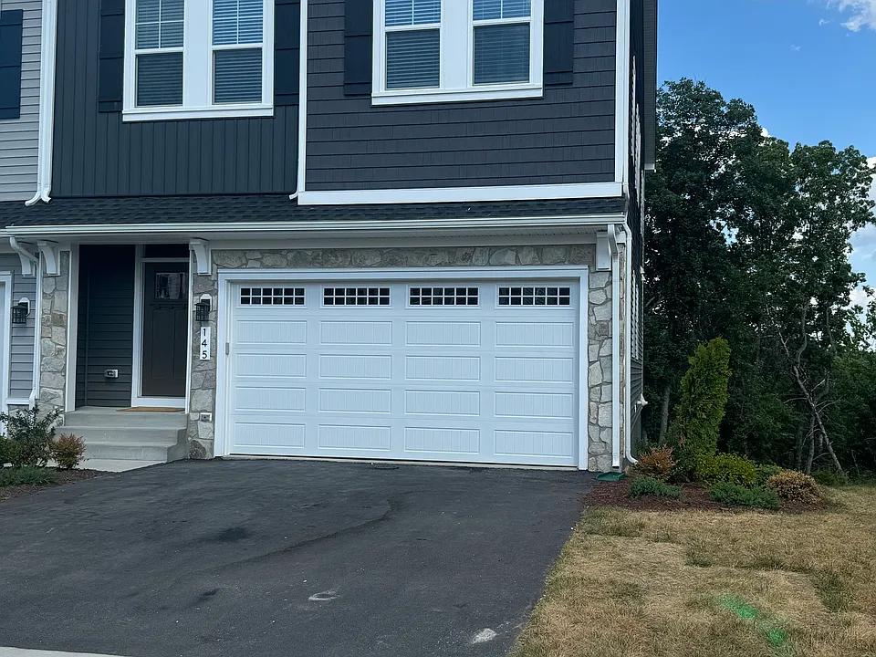 145 Leather Flower Dr