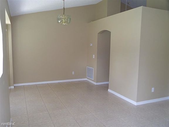 2nd image of 117 Highland Dr