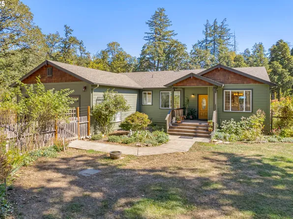 78691 Sears Rd, Cottage Grove, OR 97424