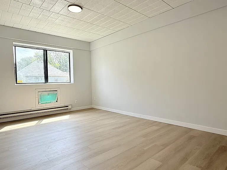 3503 Sandwich St #103 — Photo 5