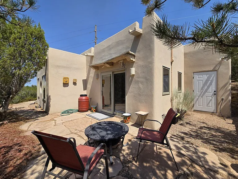 1310 Lejano Ln #A — Photo 19