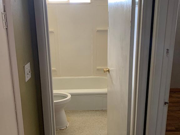 2nd image of 764 S Fairbanks Dr