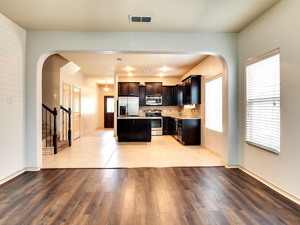 1st image of 809 Santa Rosa Dr