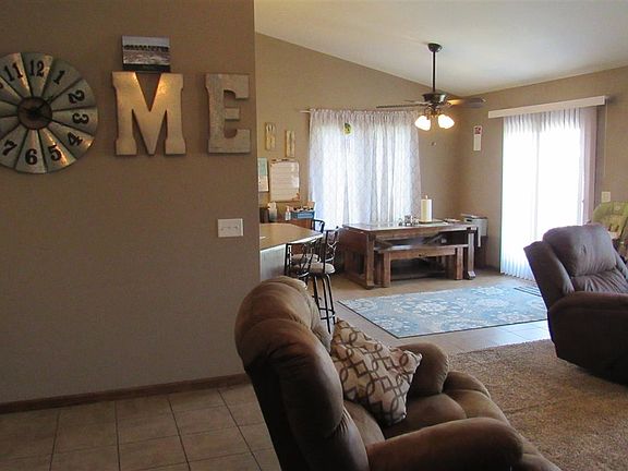 2nd image of 208 Steamboat Dr